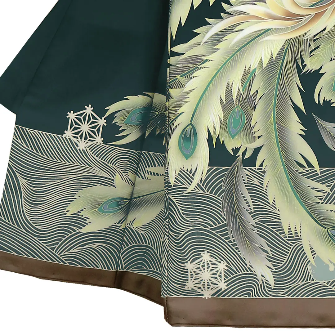 お宮参り産着／黒地に鳳凰と雪の結晶の祝い着／男児（ポリエステル）／左裾詳細