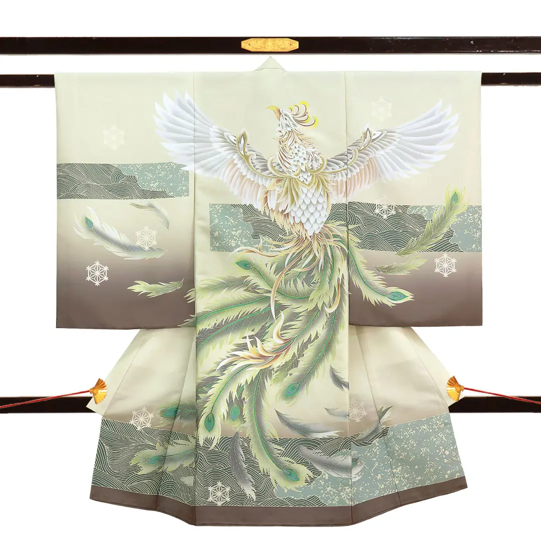 お宮参り産着／クリーム地に鳳凰と雪の結晶の祝い着／男児（ポリエステル）
