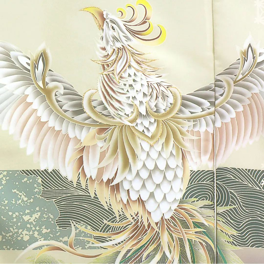 お宮参り産着／クリーム地に鳳凰と雪の結晶の祝い着／男児（ポリエステル）／背中の柄詳細