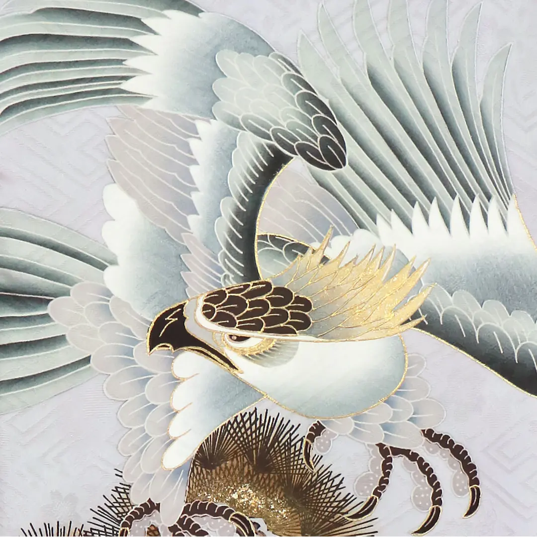 お宮参り産着／薄グレー地に鷹と松の祝い着／男児／背中の柄詳細