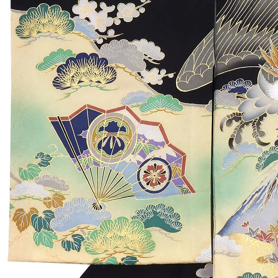 お宮参り産着／黒地に鷹と富士山の祝い着／男児／左袖詳細