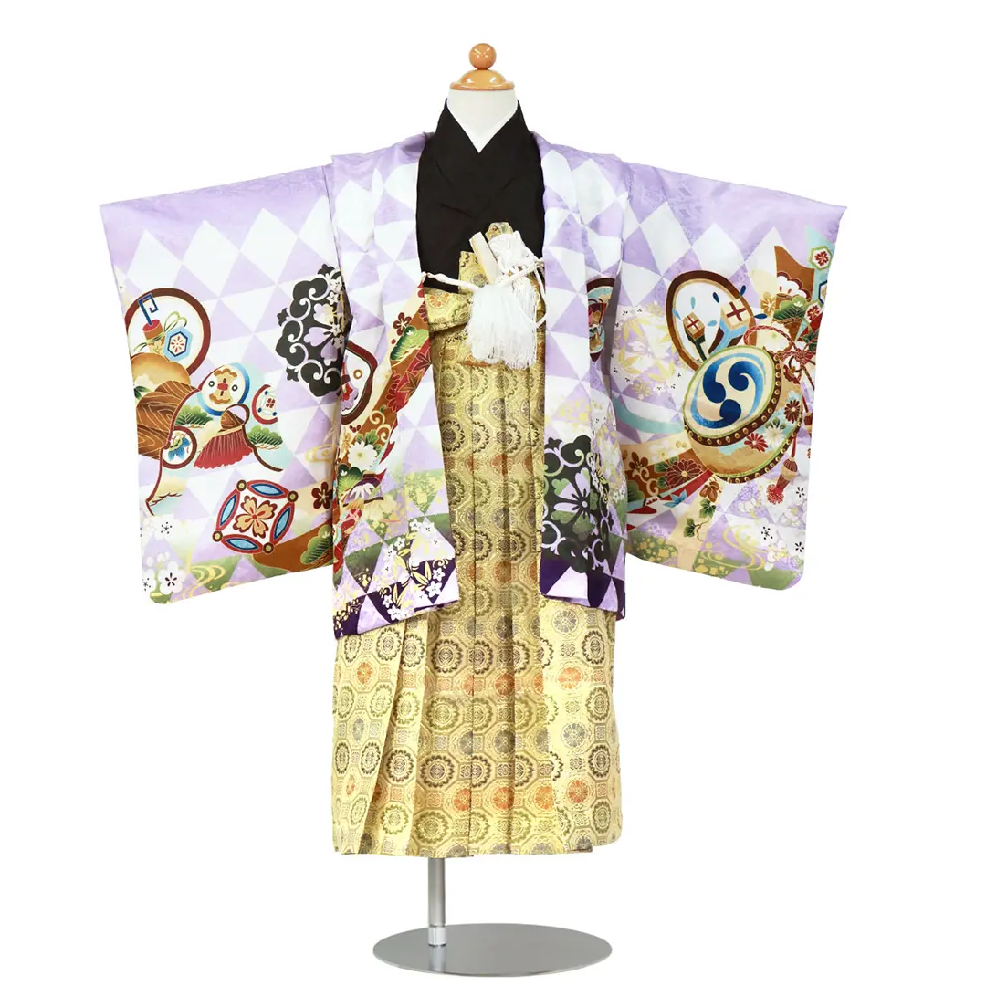 紫地に兜と鱗紋の着物、金襴色の袴／七五三・三歳男の子・袴 | 宅配