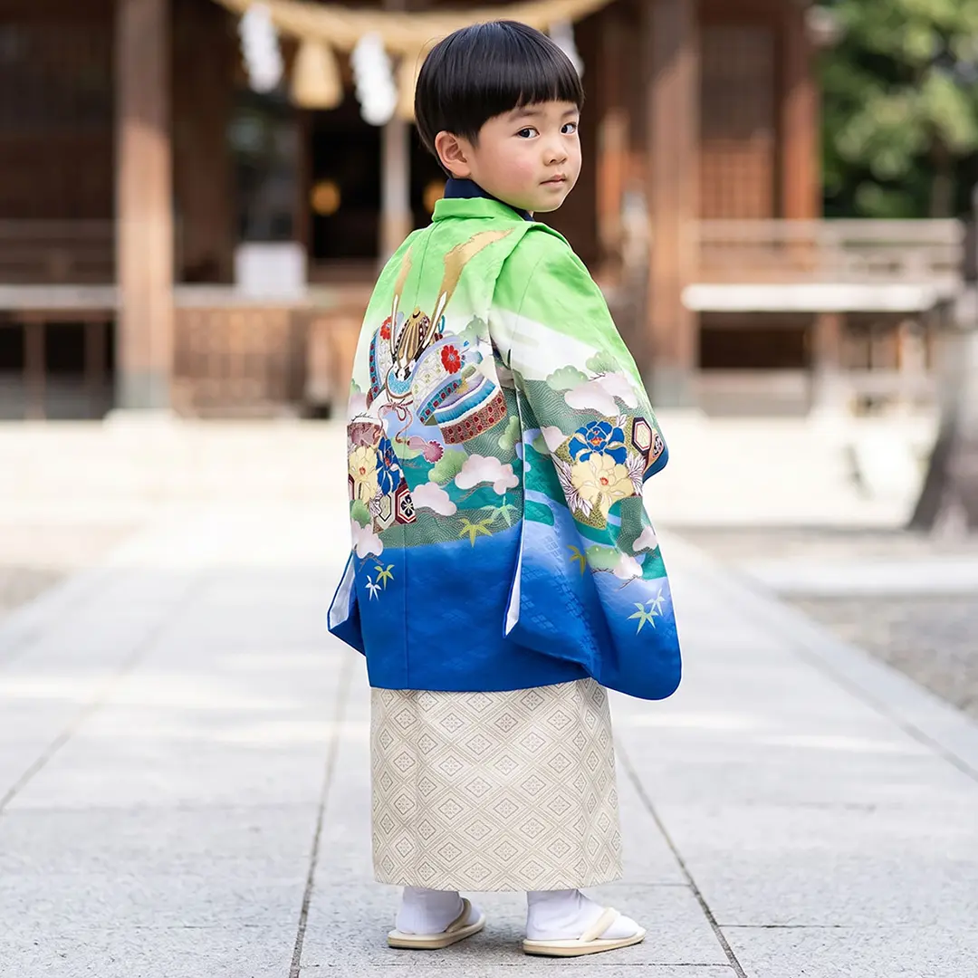 黄緑地に兜と扇、白グレーの袴／七五三・三歳男の子・袴 | 宅配着物