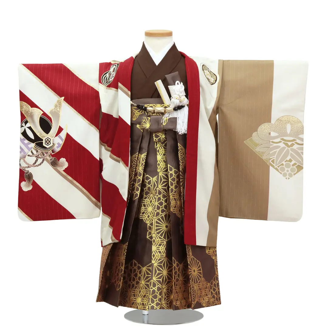 JAPAN STYLE》白地に縦縞と赤の斜め縞の片身替わりに鷹、竹の葉に薄茶