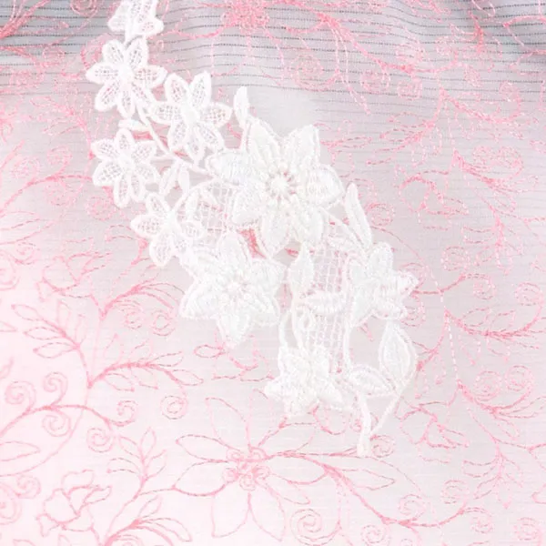 ピンクレースの絽の祝い着（産着）／女児（かしきものオリジナル）生地の質感