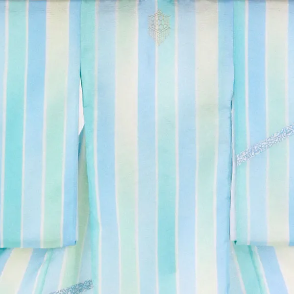 淡いブルーやグリーンのストライプの絽の祝い着（産着）／男児（かしきものオリジナル）背守り