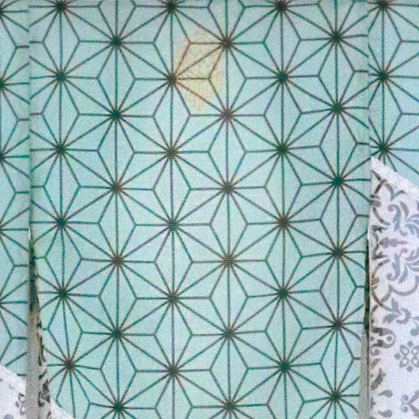 水色地に麻の葉と白地更紗の絽の祝い着（産着）／男児（かしきものオリジナル）背守り