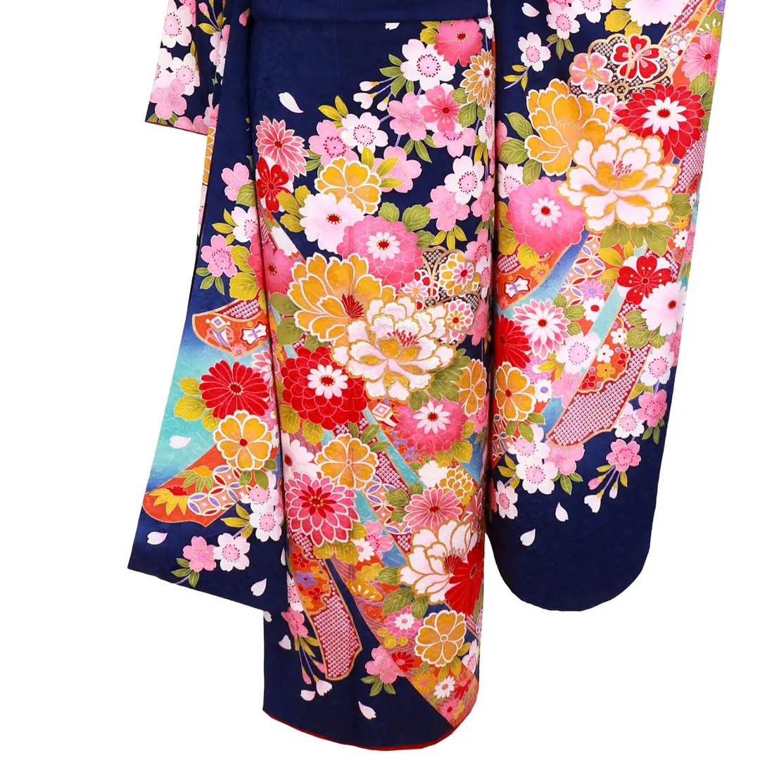 紺地に桜の振袖／標準サイズ／裾