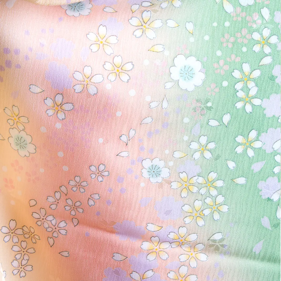 【先生におすすめ】黄色地に桜・緑袴（刺繍） （二尺袖）／卒業式／柄詳細