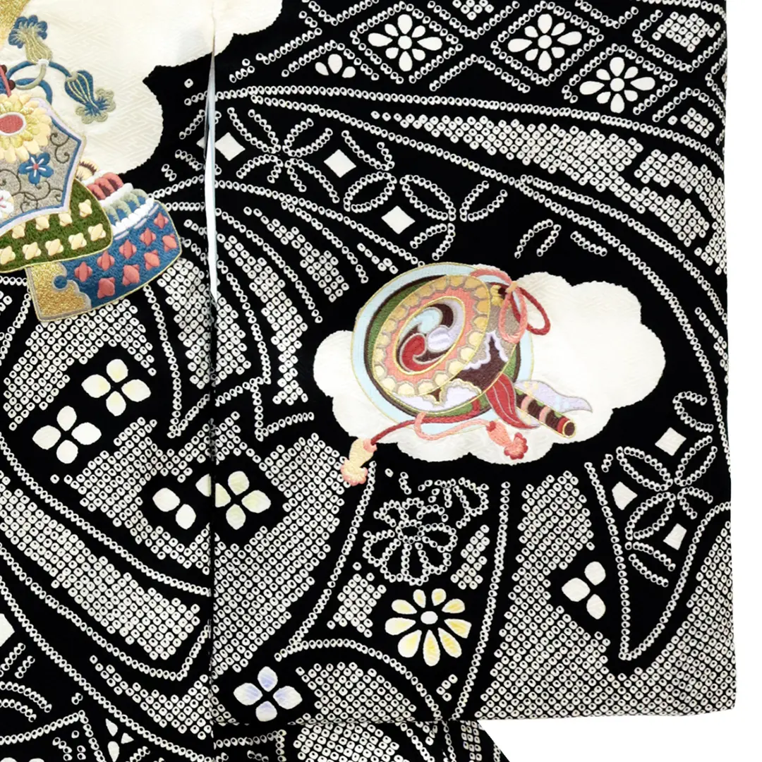 新品】日本製 お宮参り 産着 総疋田鹿子模様柄 黒色 刺繍入り 合繊