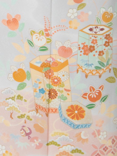 正絹着物“四季を歌う紅葉、橘や貝合わせや貝桶とタイムスリップ”訪問着 S-81 正絹着物“四季を歌う紅葉、橘や貝合わせや貝桶とタイムスリップ”