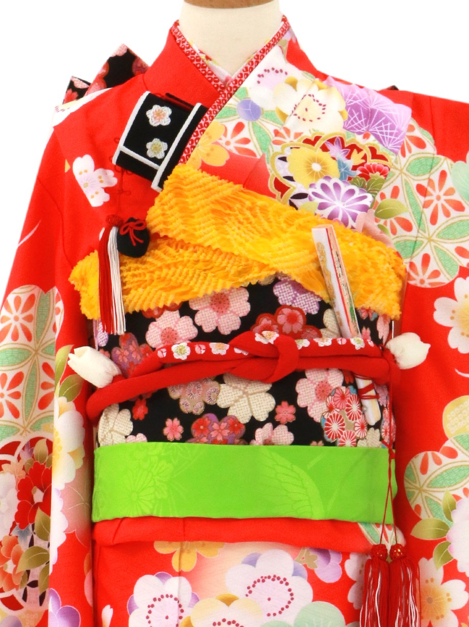 赤地に桜と松竹梅の着物／七五三・七歳女の子* | 宅配着物