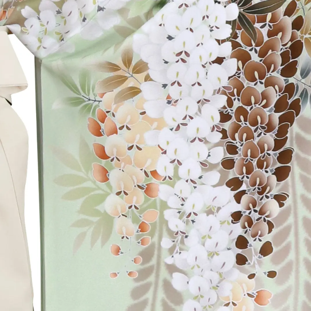 片身替わりの地色に大輪の藤・アイボリー袴（無地） （二尺袖）／卒業式 袖詳細