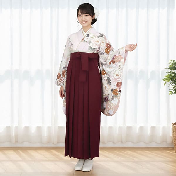 薄ピンク地に牡丹と菊・臙脂袴（無地） （二尺袖）／卒業式