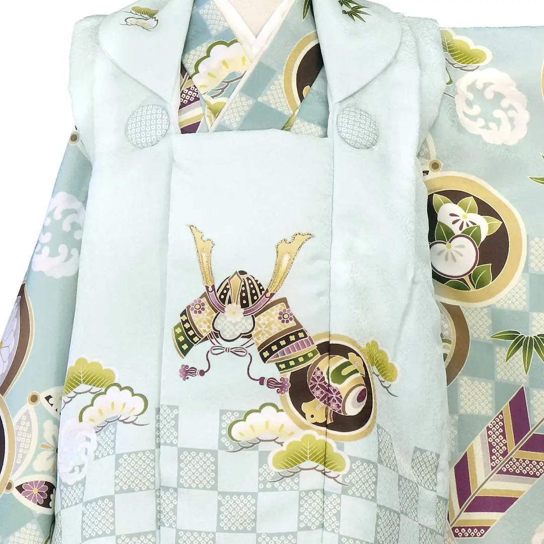 水色地に丸紋と矢羽根、薄水色の兜の被布コートセット／七五三・三歳