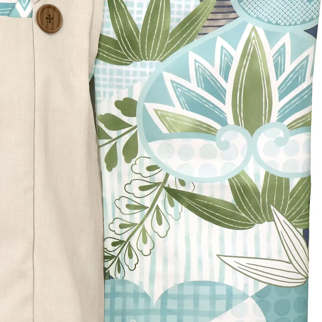 【花わらべ 】水色地に葵の着物、ベージュの被布コートセット／袖詳細