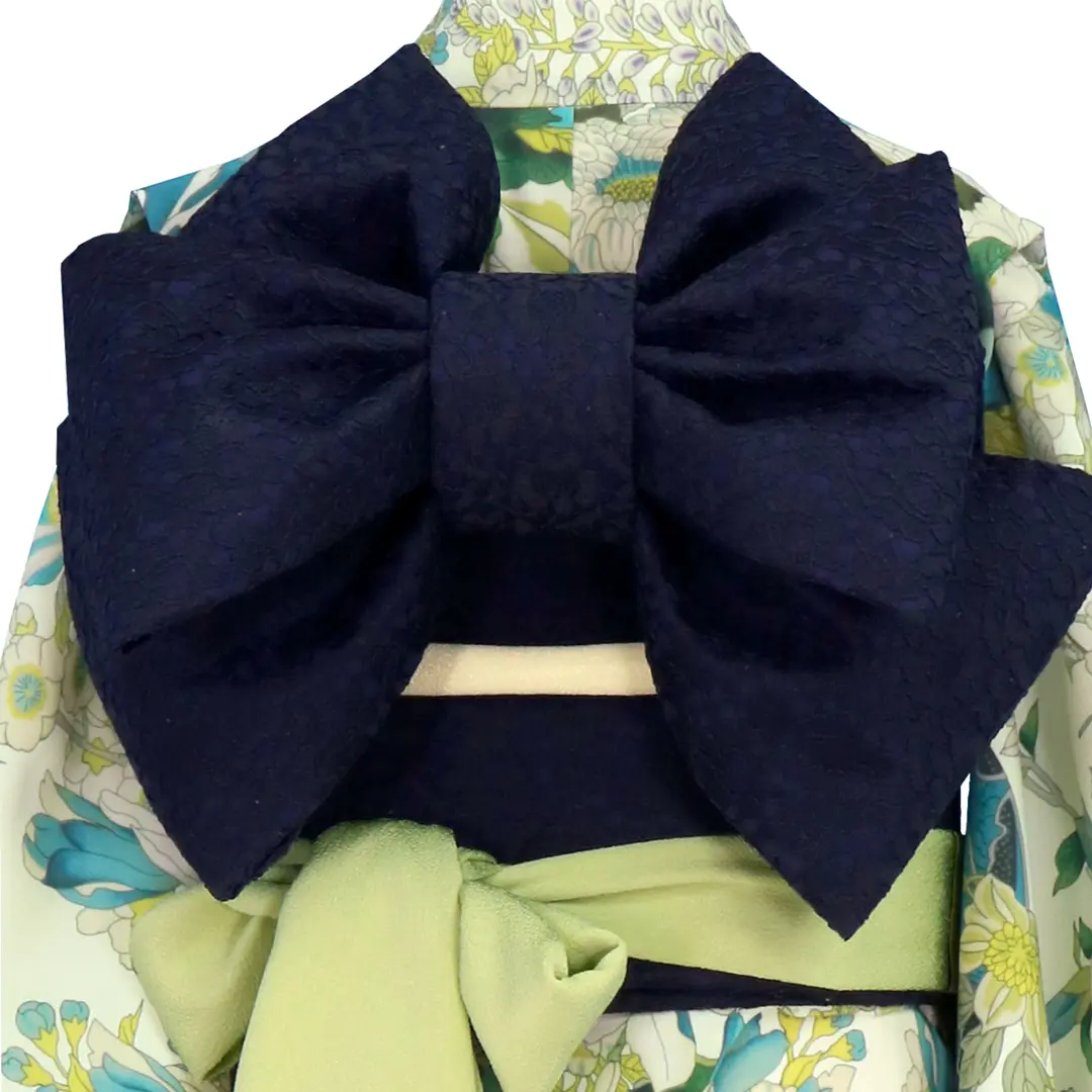 【PR+】 白地に水色の牡丹と花車の着物／七五三・七歳女の子