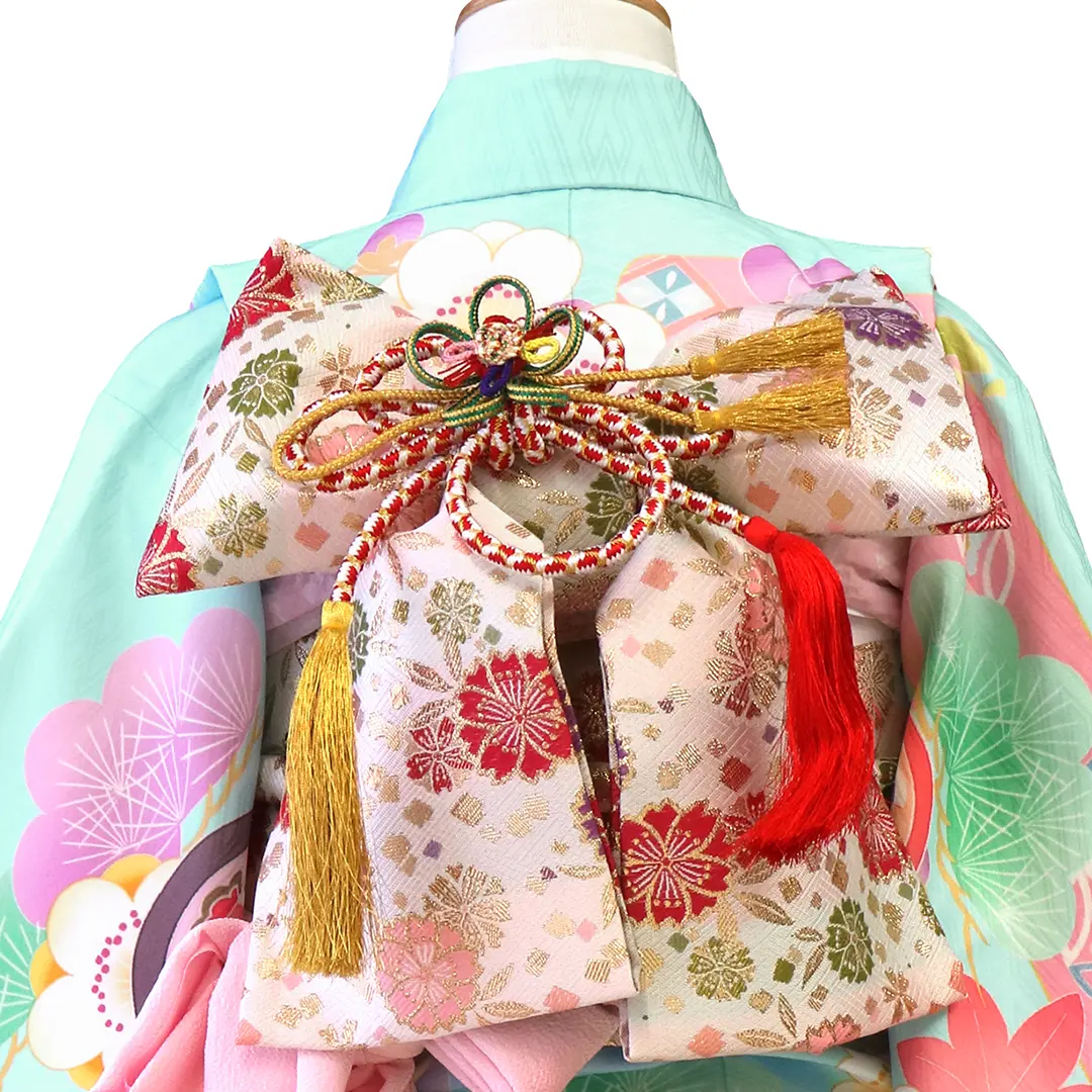 式部浪漫》水色と藤色地に梅と笹の着物／七五三・七歳女の子