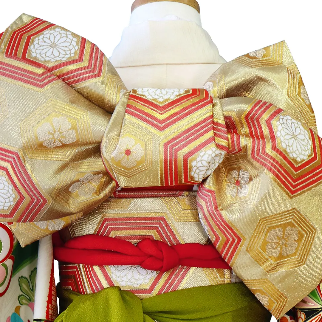 専用です白地に大きな花模様の着物にだらりの帯セット 専用です白地に大きな花模様の着物にだらりの帯セット 【振袖】舞妓