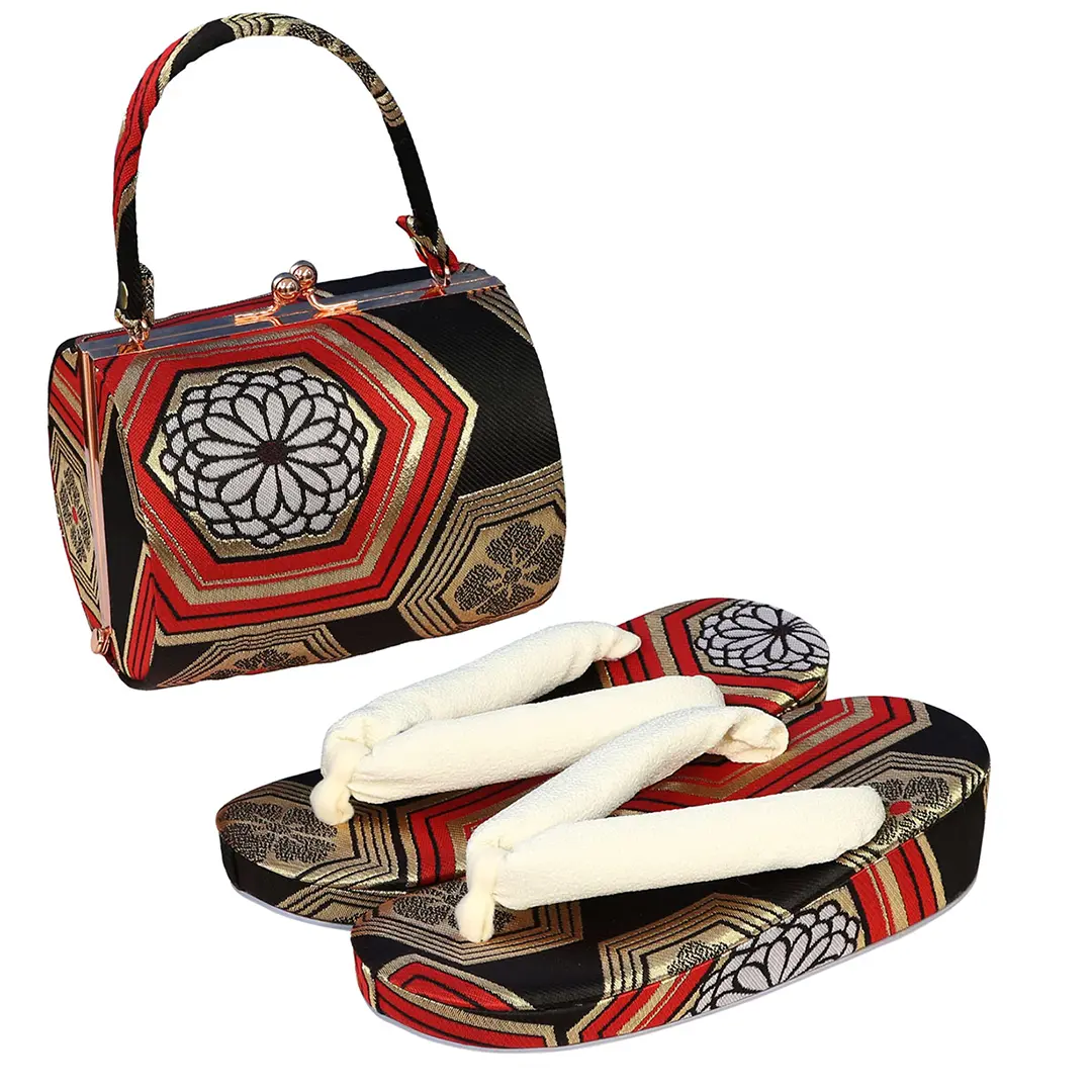 LOWRYS FARM》レトロ熨斗の着物に亀甲帯 黒／七五三・七歳女の子