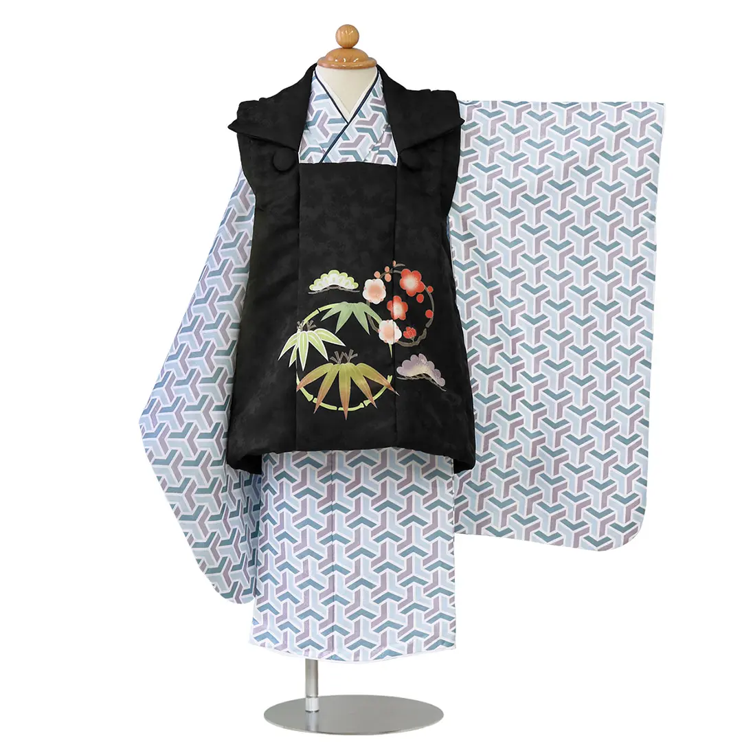 淡青地に毘沙門亀甲、黒地に松竹梅の被布コートセット／七五三・三歳