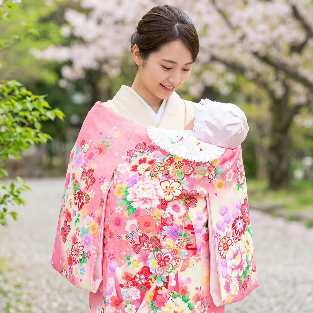 お宮参り産着レンタル／ピンク地に鞠と四季花、熨斗の祝い着／女児