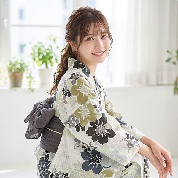 UNSODO》オフホワイト×グレー薄灰とカーキの花／レディース浴衣 | 宅配