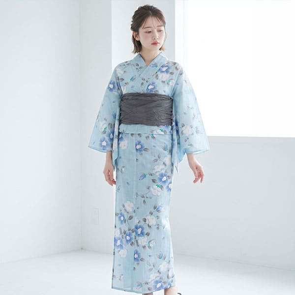 着物水色白 NEW 単衣仕立て 白にくすみブルーの薔薇柄 人気柄 薄手の着物