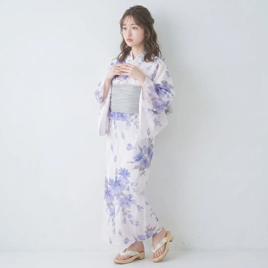 白地に青の花／レディース浴衣