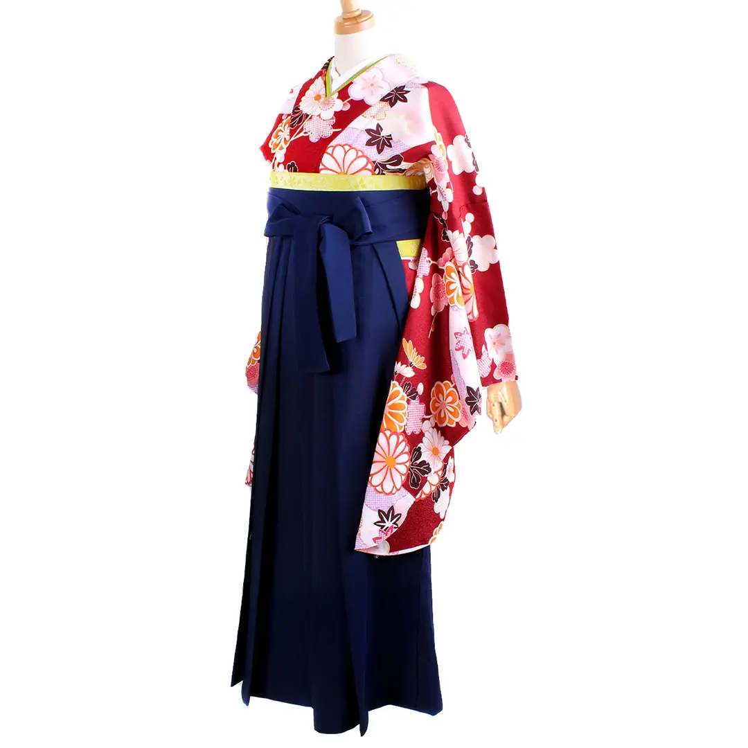 赤茶地に地紙と菊・紺袴（無地） （二尺袖）／卒業式／斜め