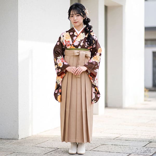茶色に疋田柄の花・モカ袴（無地） （二尺袖）／卒業式