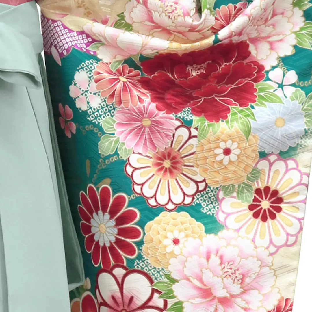 翡翠色に花尽くし・くすみグリーン袴（無地） （二尺袖）／卒業式／柄詳細