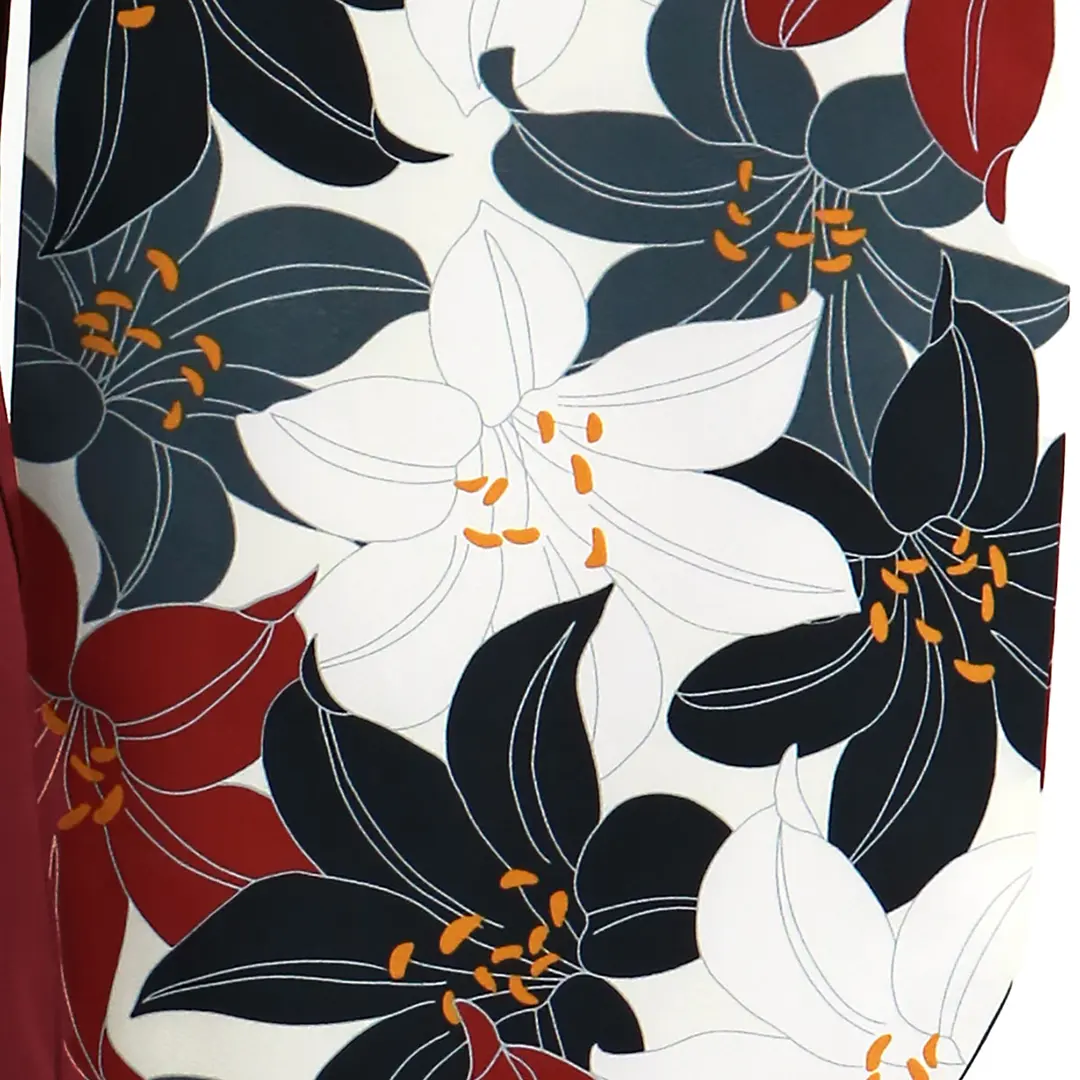 白地に紅白、灰色の百合づくし・臙脂袴（無地） （二尺袖）／卒業式／柄詳細