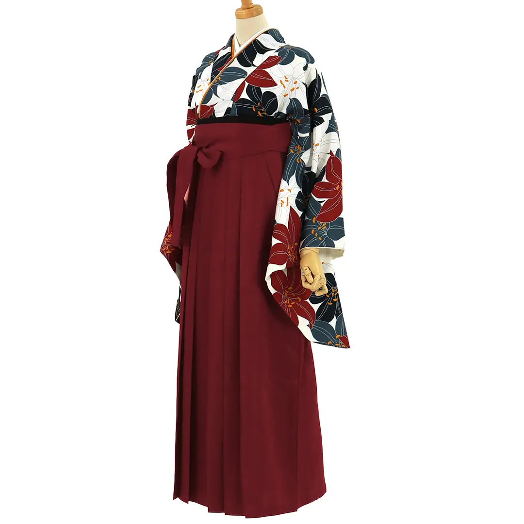 白地に紅白、灰色の百合づくし・臙脂袴（無地） （二尺袖）／卒業式／斜め