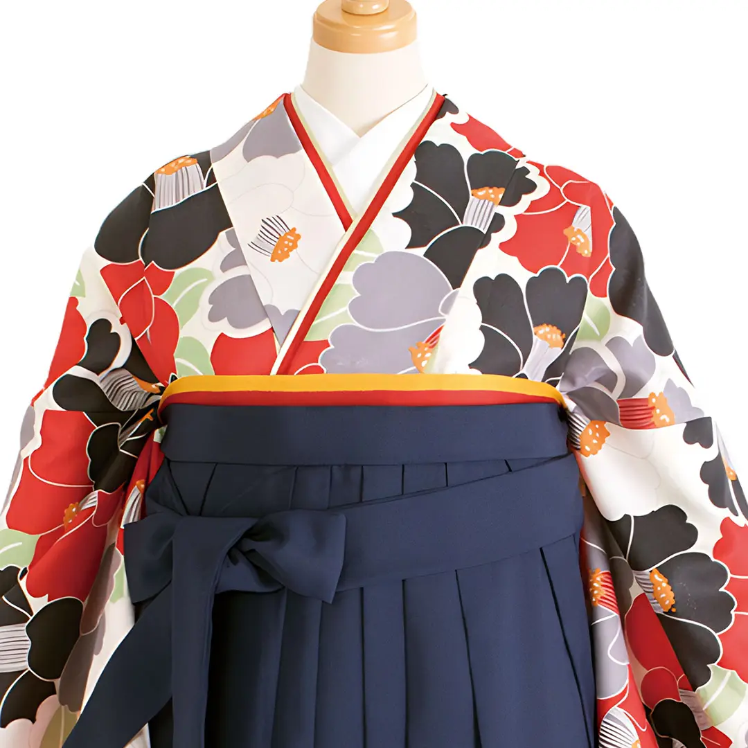 白地に紅白、灰色の椿づくし・紺袴（刺繍） （二尺袖）／卒業式 | 宅配