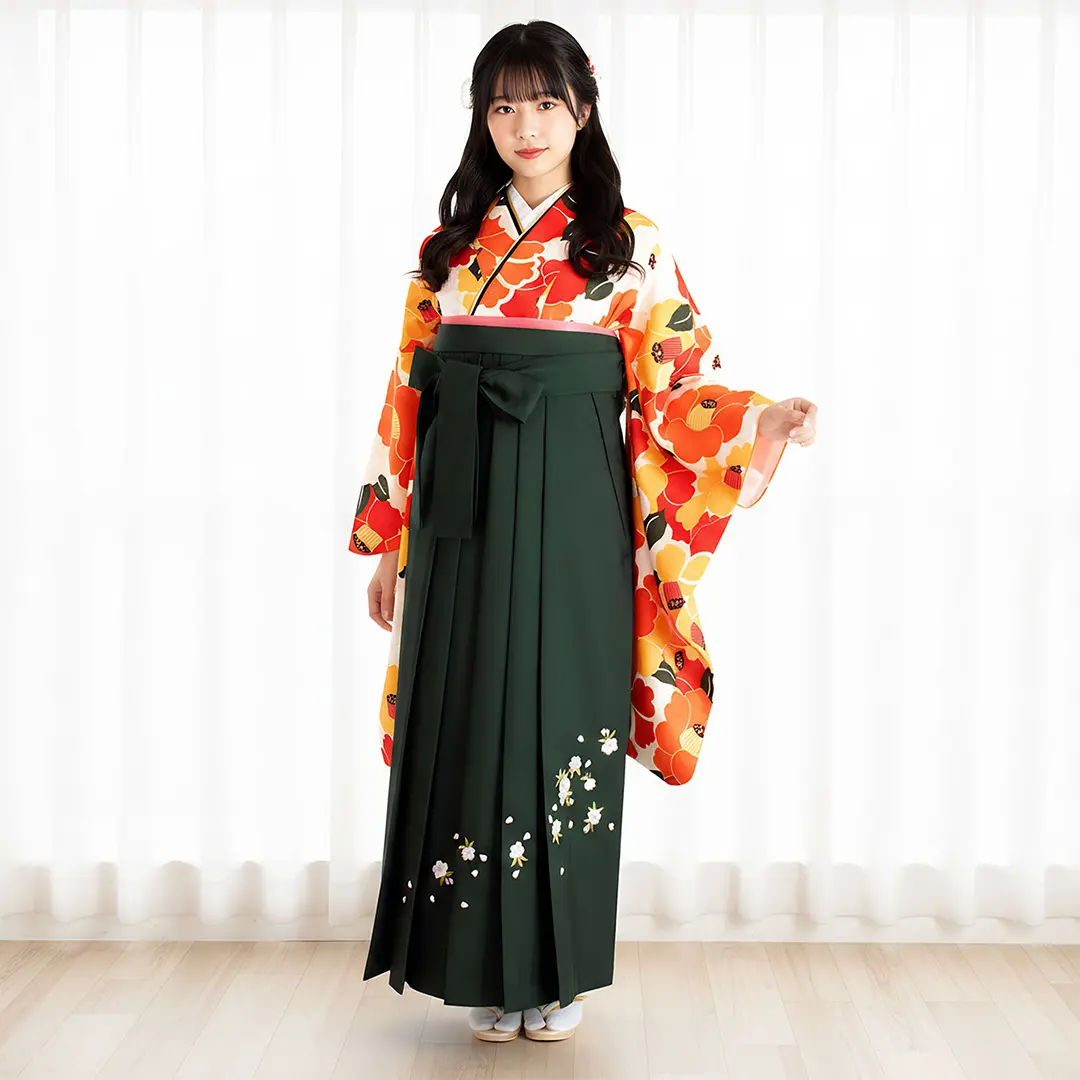 平和屋着物●山本彩　女性　行灯袴　刺繍　舞花文　暈し染め　AABG5342cs 白地に紅白、山吹色の椿づくし・緑袴（刺繍） （二尺袖）／卒業式