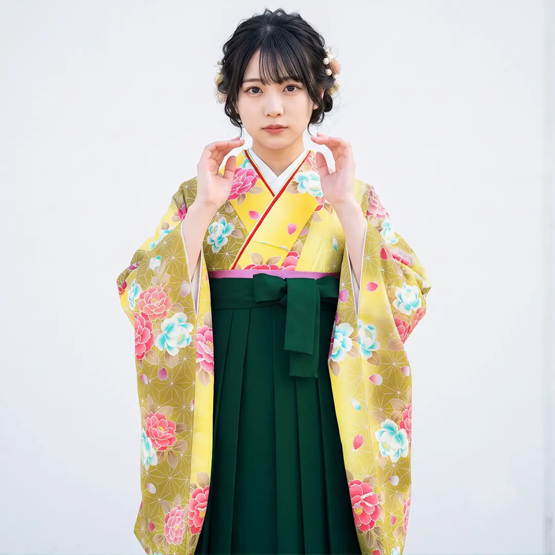 【人気セット】黄金色に椿と麻の葉・深緑袴（無地） （二尺袖）／卒業式／着用イメージ
