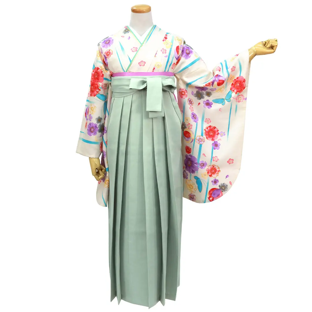 【人気セット】アイボリーにストライプ柄桜、蝶と毬模様・くすみグリーン袴（無地） （二尺袖）／卒業式／正面