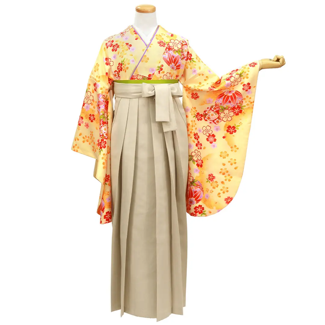 クリーム色地に桜と毬・グレージュ袴（無地） （二尺袖）／卒業式