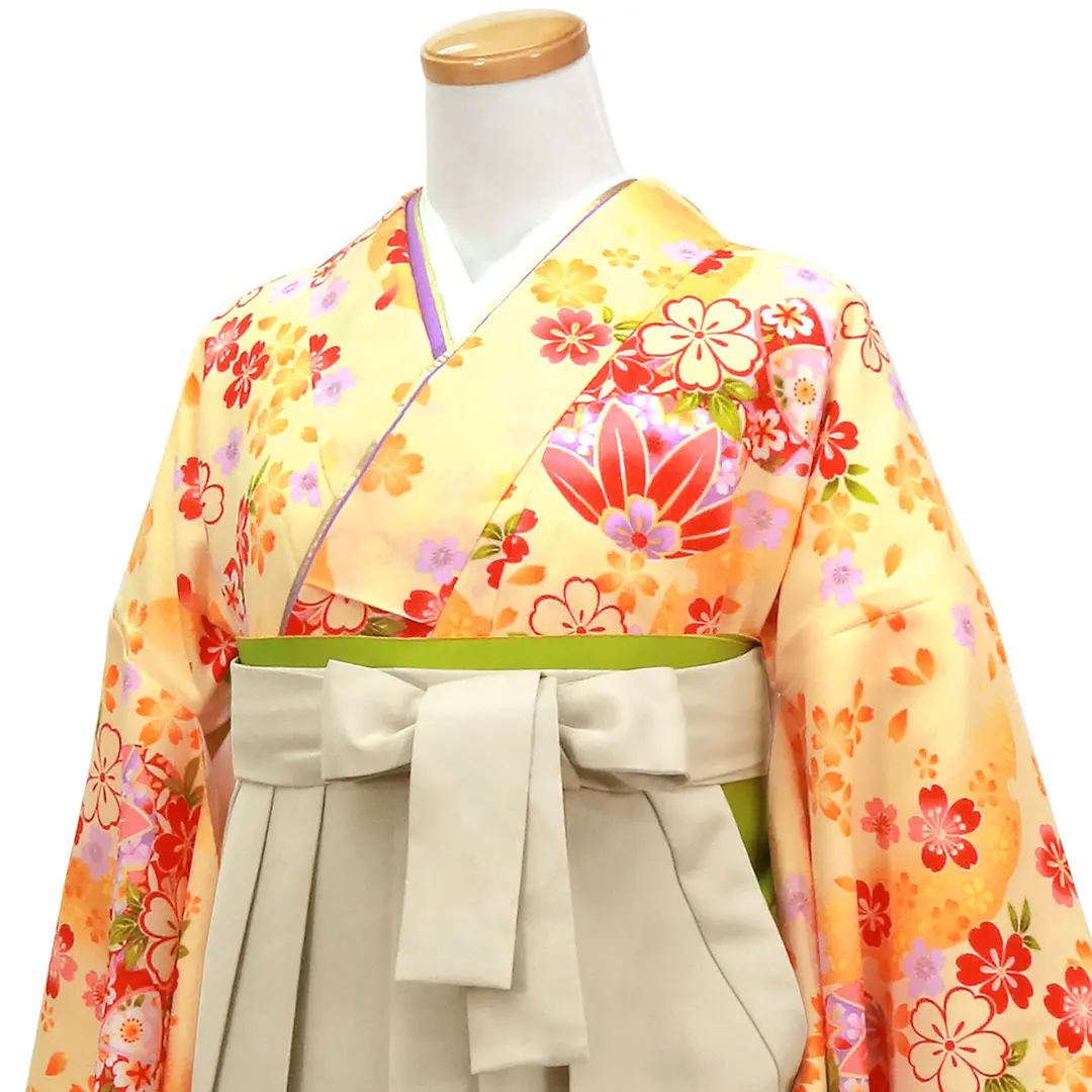 卒業式 袴4点セットクリーム地に菊と桜2093-3068-53 楽天市場】卒業式(高校/大学) 袴セット 6点フルセット 二尺袖(クリーム