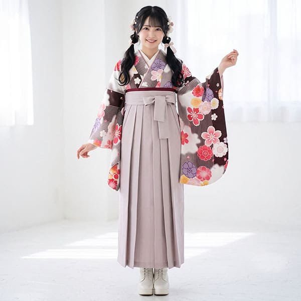 葡萄茶（えびちゃ）地に縞と桜模様・くすみピンク袴（無地） （二尺袖