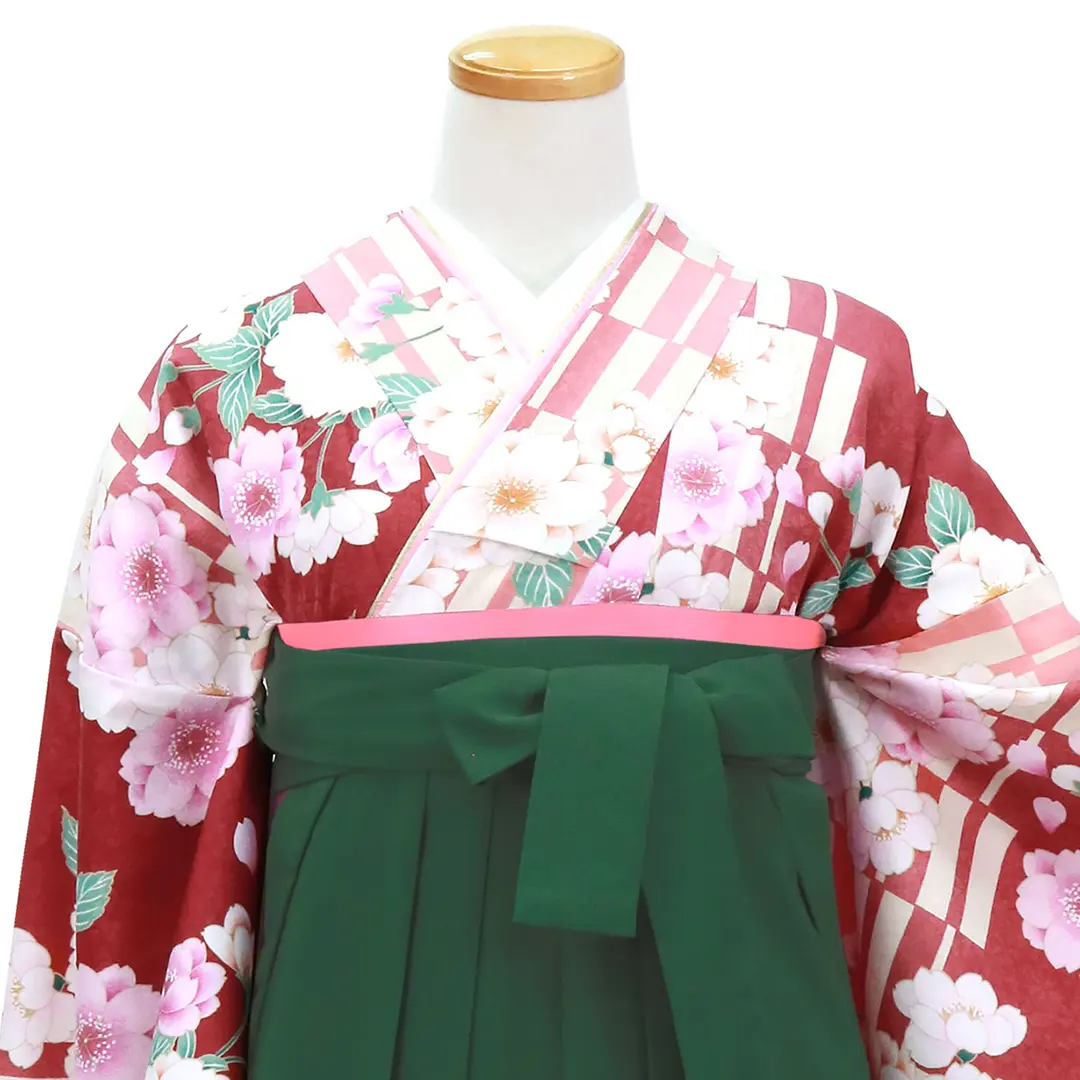 赤紅色に格子柄と桜・深緑袴（無地） （二尺袖）／卒業式／正面詳細