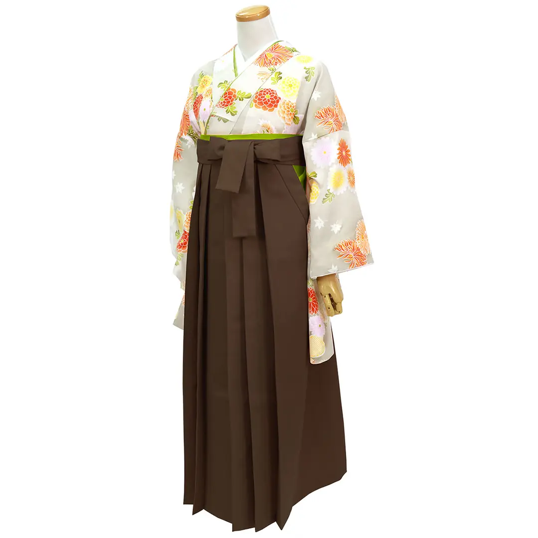 【人気セット】白花色に菊と疋田桜・茶色袴（無地） （二尺袖）／卒業式／斜め