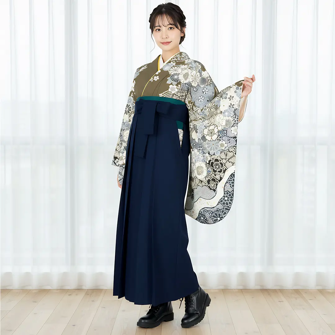 オリーブグリーン地に桜と菊、御所車・紺袴（無地） （二尺袖）／卒業式／着用イメージ