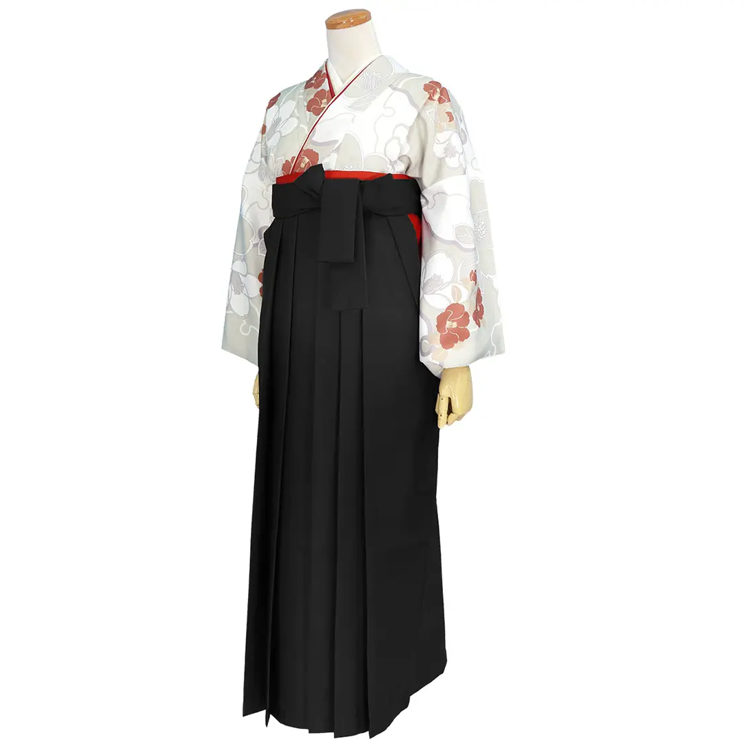 卒業式袴レンタル／白灰地に雪輪と赤い椿・黒袴（無地） （二尺袖