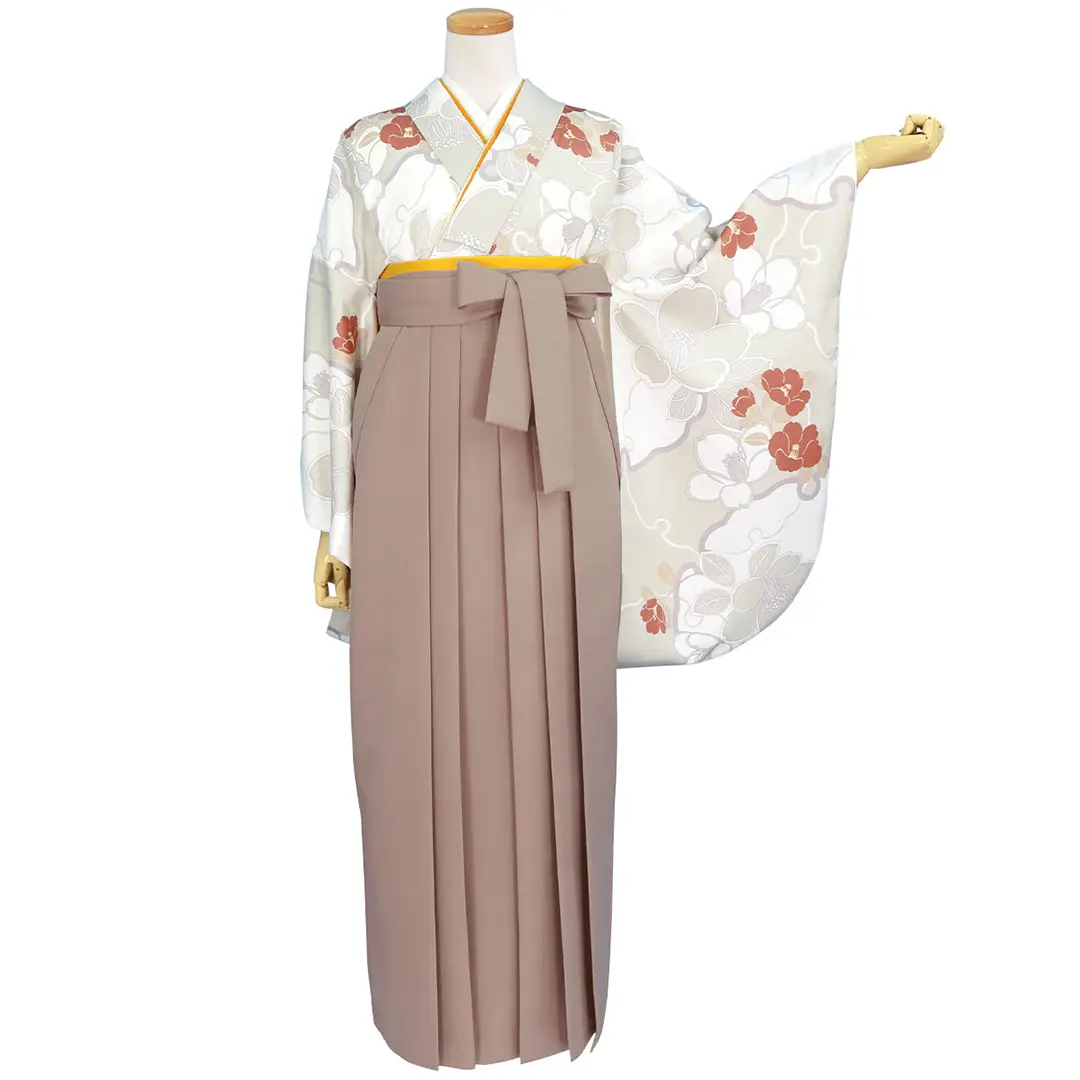 卒業式袴レンタル／白灰地に雪輪と赤い椿・モカ袴（無地） （二尺袖