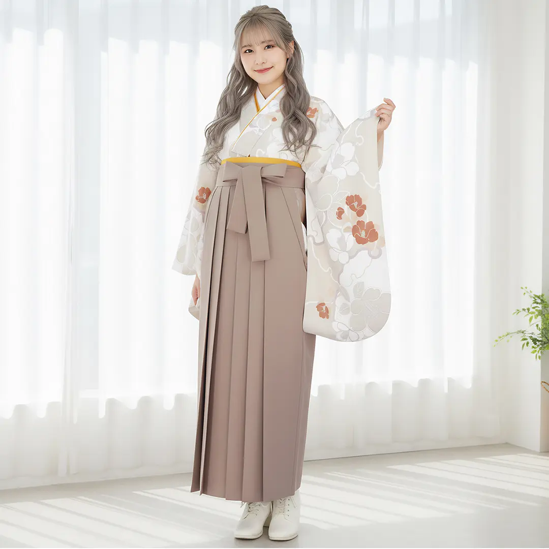 白灰地に雪輪と赤い椿・モカ袴（無地） （二尺袖）／卒業式／着用イメージ