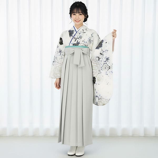 卒業式袴レンタル／アイボリー地に大輪の牡丹と幾何学模様・ライト