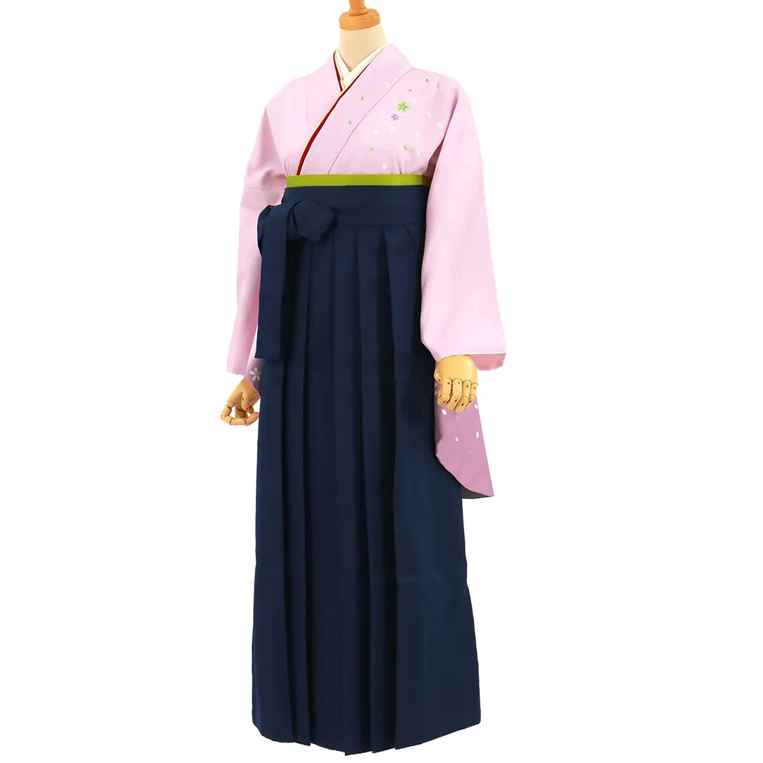 【先生におすすめ】藤色地に桜・紺袴（無地） （二尺袖）／卒業式（オリジナルデザイン）／斜め