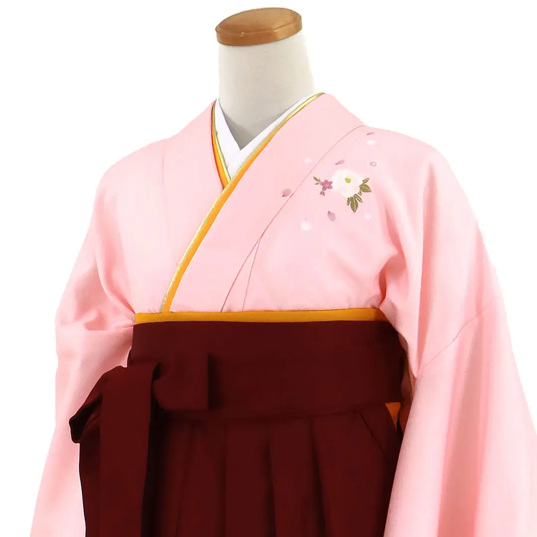 【先生におすすめ】ピンク地に牡丹・臙脂袴（無地） （二尺袖）／卒業式（オリジナルデザイン）／斜め詳細